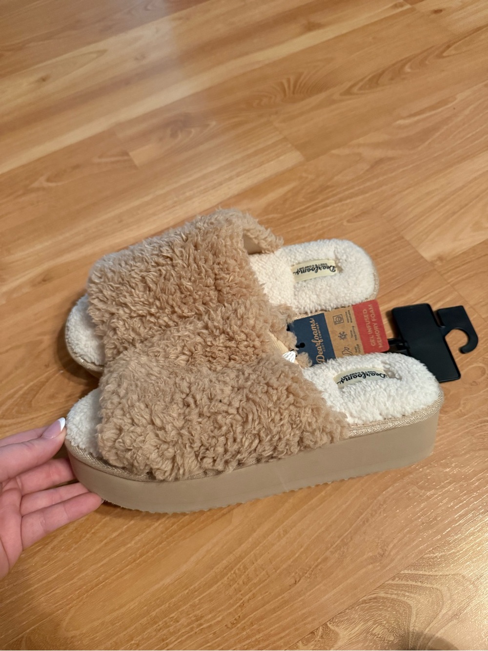 dearfoams Women's Faux Shearling Slide Sandals in Taupe